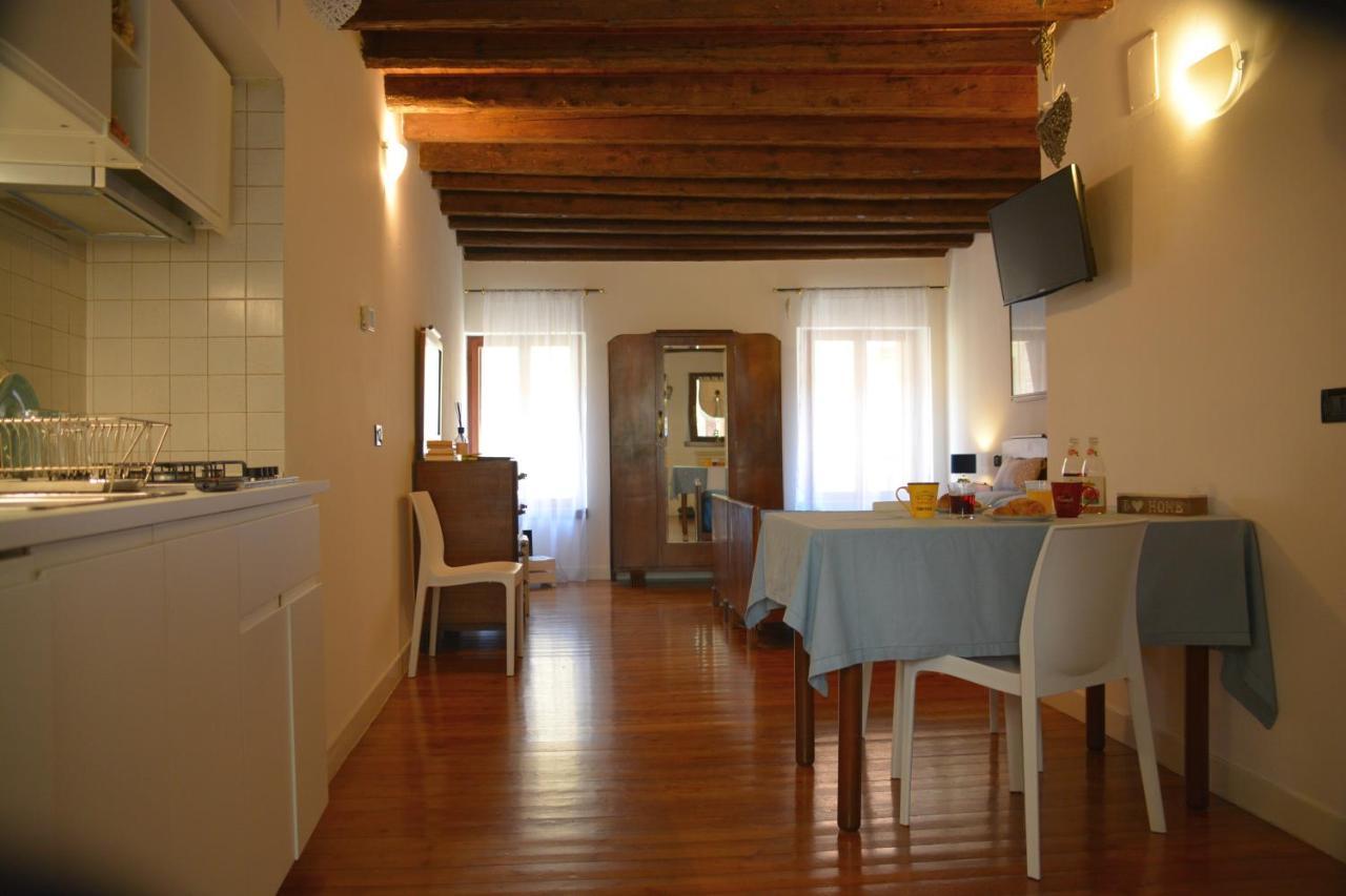 Апартаменты Accogliente Locale Con Terrazzo In Centro Storico Витторио-Венето Экстерьер фото