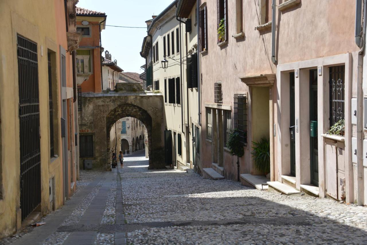 Апартаменты Accogliente Locale Con Terrazzo In Centro Storico Витторио-Венето Экстерьер фото